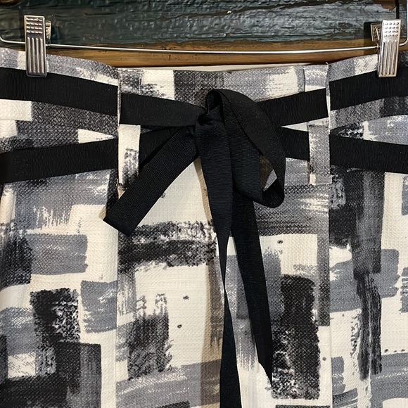Grace Elements Grey Black and White Abstract Print Skirt Size 8 - Picture 8 of 14